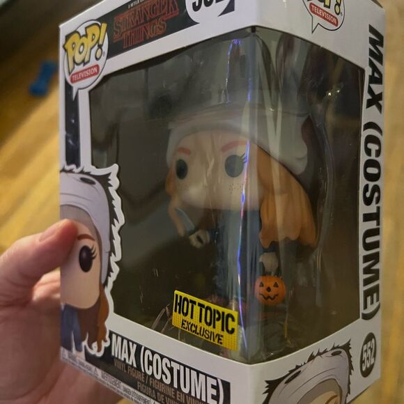 Funko Pop Stranger Things Exclusive Max Halloween Costume - Picture 6 of 12